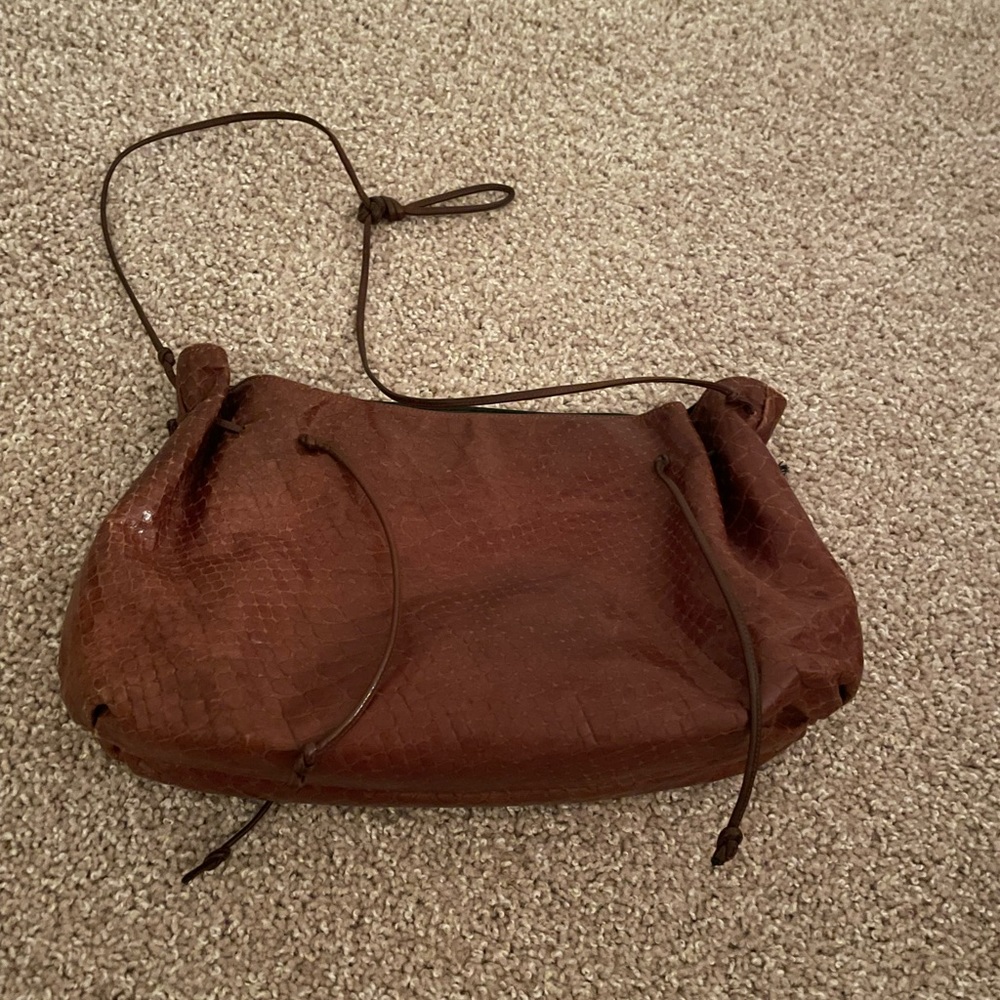 Really nice Italian leather bag purses made in Italy and originally was 325 - Picture 2 of 3